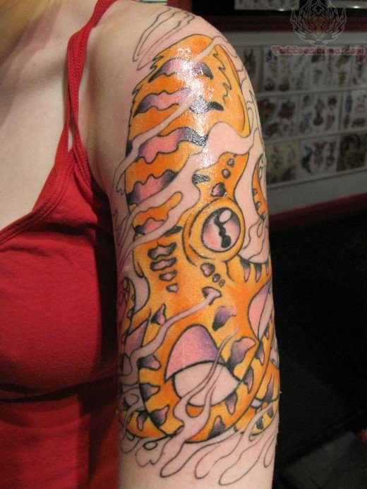 tatuaggio braccio 55