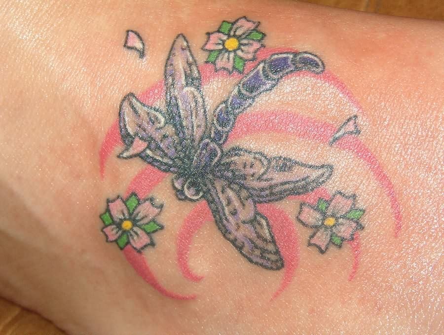 tatuaggio libellula 49