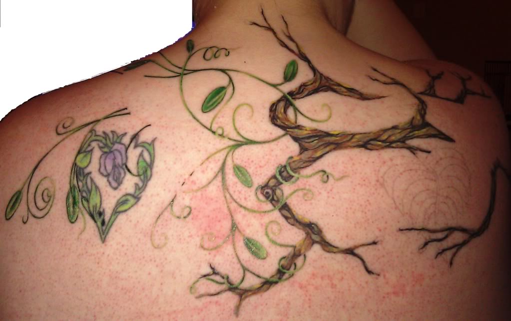 tatuaggio pianta rampicante 40