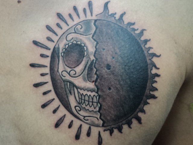 tatuaggio sole 33