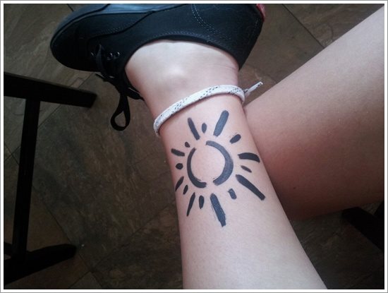 tatuaggio sole 45
