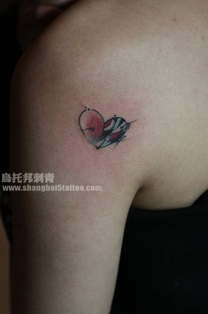 06 tatuaggio cuore foto