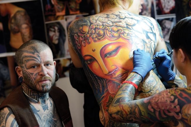 Quanto fa male tatuarsi i polsi?