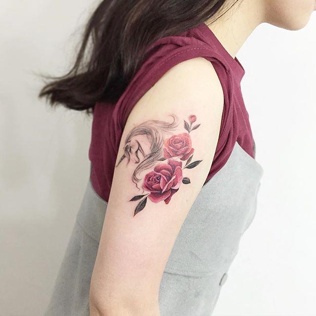 tatuaggio braccio di donna 255
