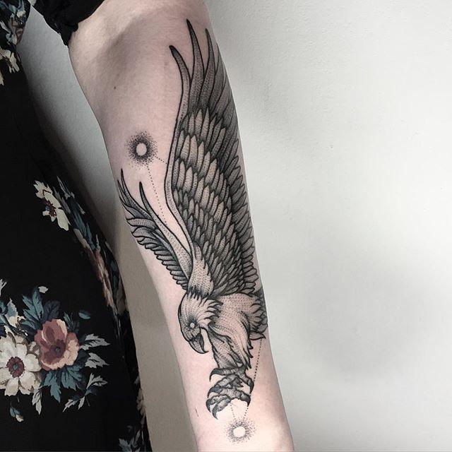 tatuaggio braccio di donna 89