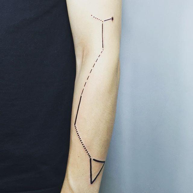 tatuaggio braccio di uomo 09