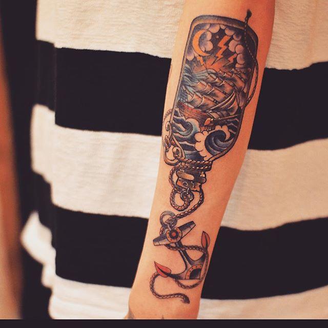 tatuaggio braccio di uomo 137