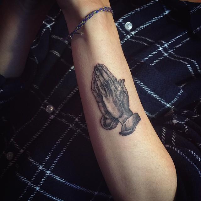 tatuaggio braccio di uomo 149
