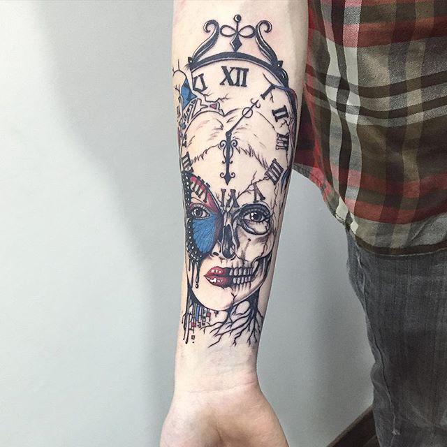 tatuaggio braccio di uomo 191