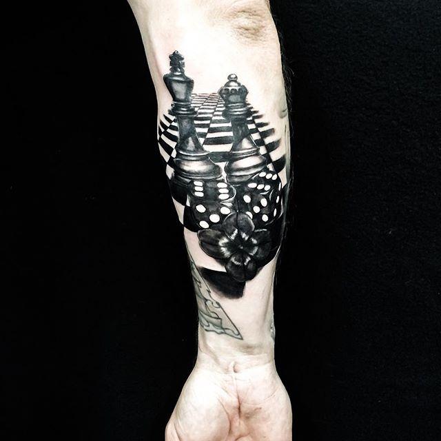 tatuaggio braccio di uomo 81