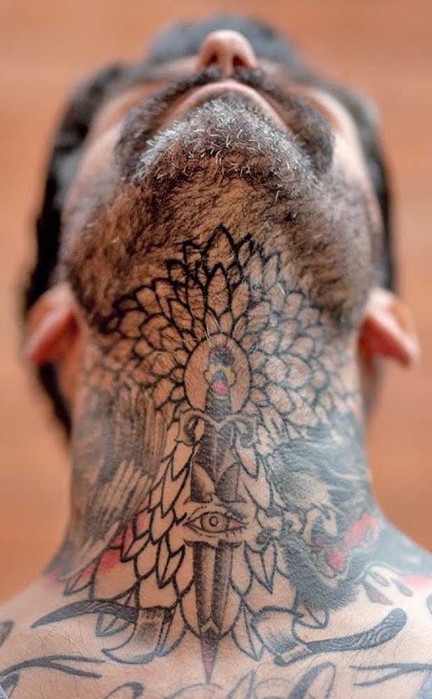 111 Tatuaggi da fare sulla nuca e sul collo per uomo
