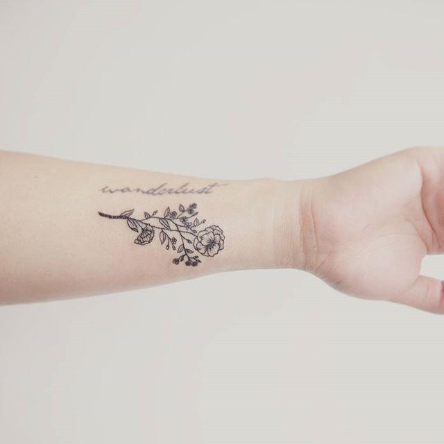 tatuaggio fiore 55