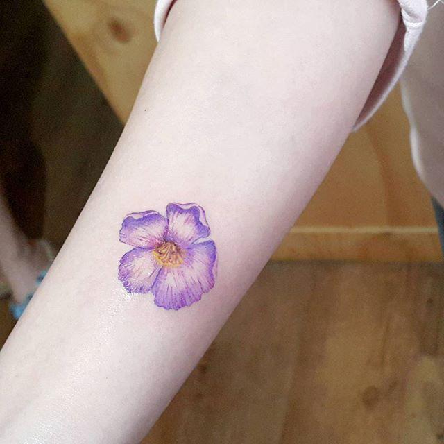 tatuaggio fiore 89