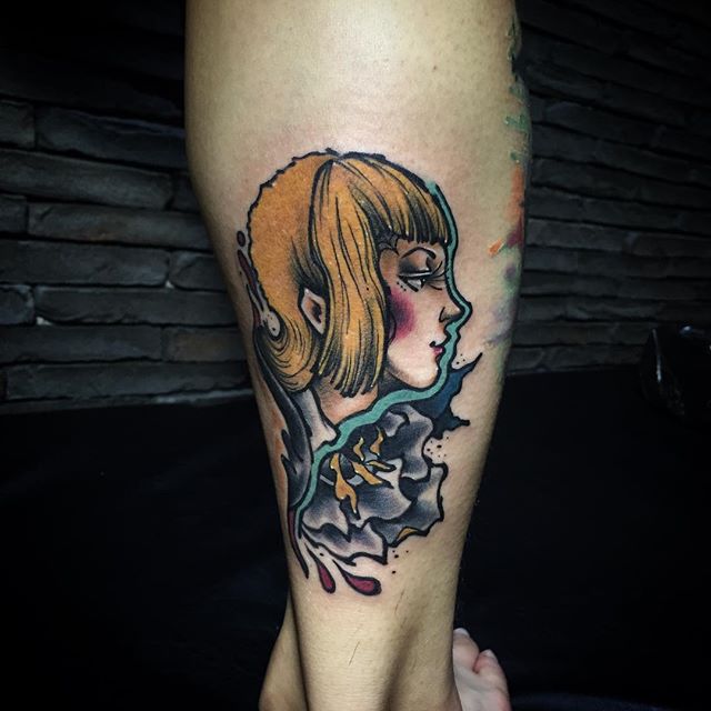 tatuaggio gamba donna 177