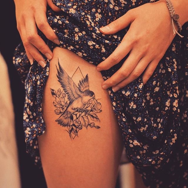 tatuaggio gamba donna 83