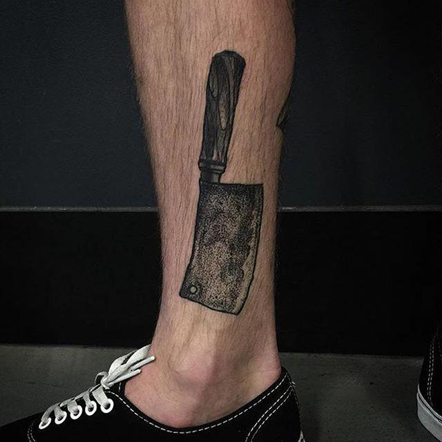 tatuaggio uomo gamba 07