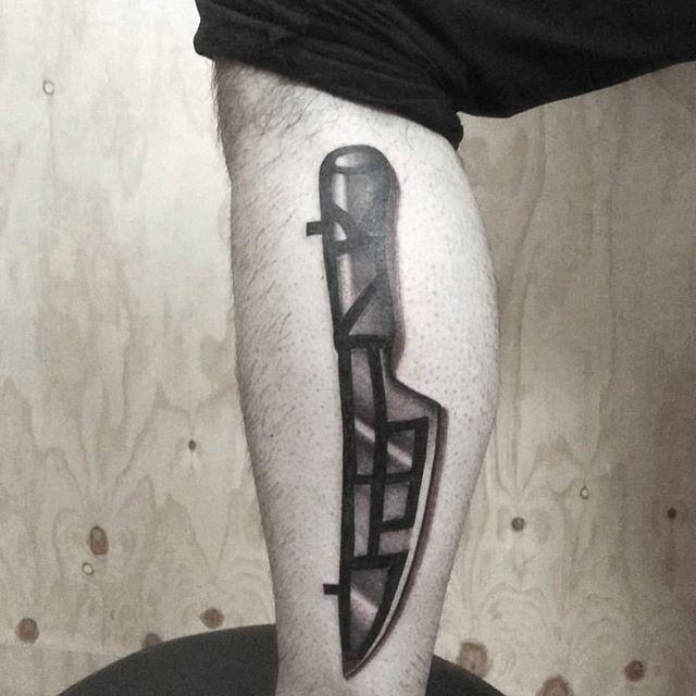 tatuaggio uomo gamba 143