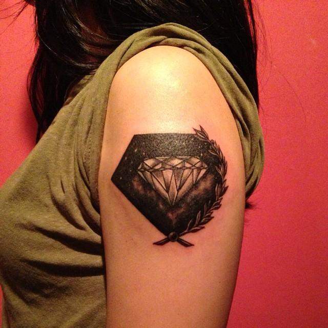 tatuaggio diamante 119