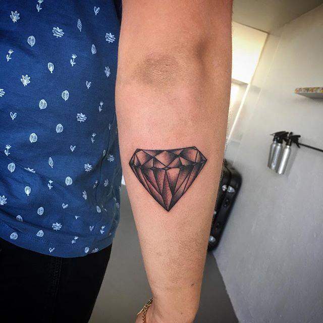 tatuaggio diamante 39