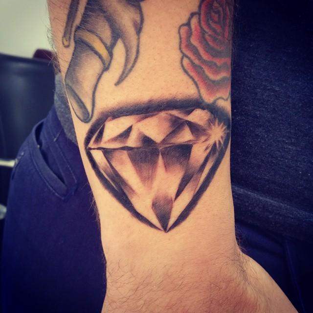 tatuaggio diamante 73