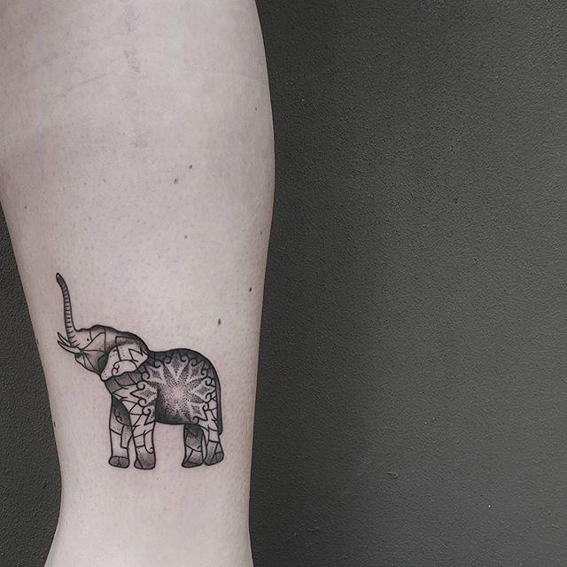 tatuaggio elefante 111
