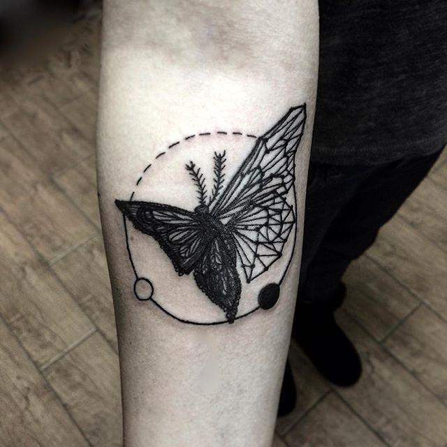 tatuaggio farfalla 99