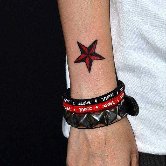 tatuaggio stella 51