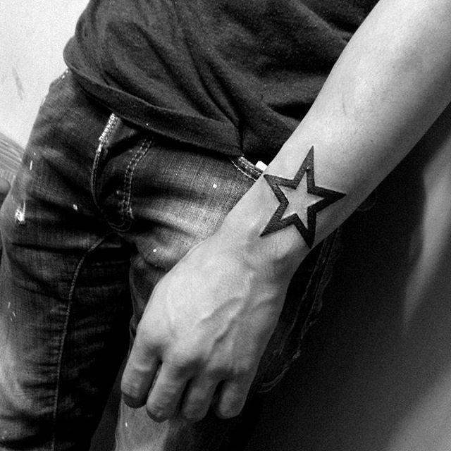 tatuaggio stella 81