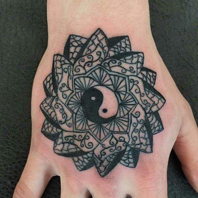 tatuaggio yin yang 97