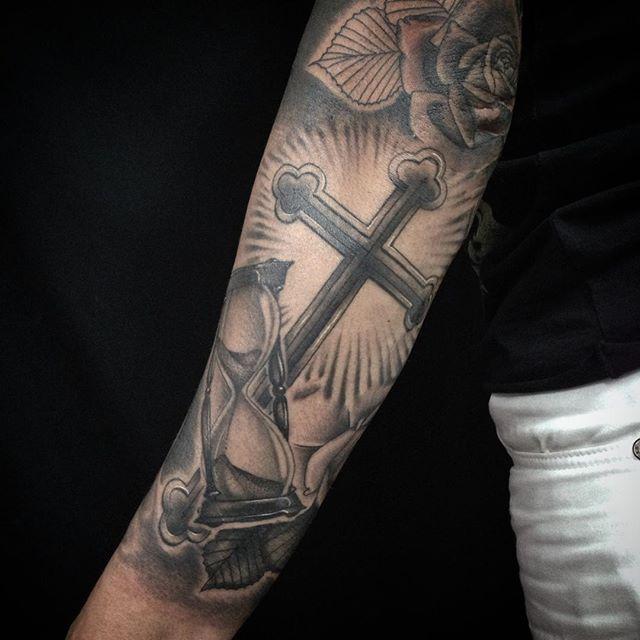 tatuaggio motivo religioso 125