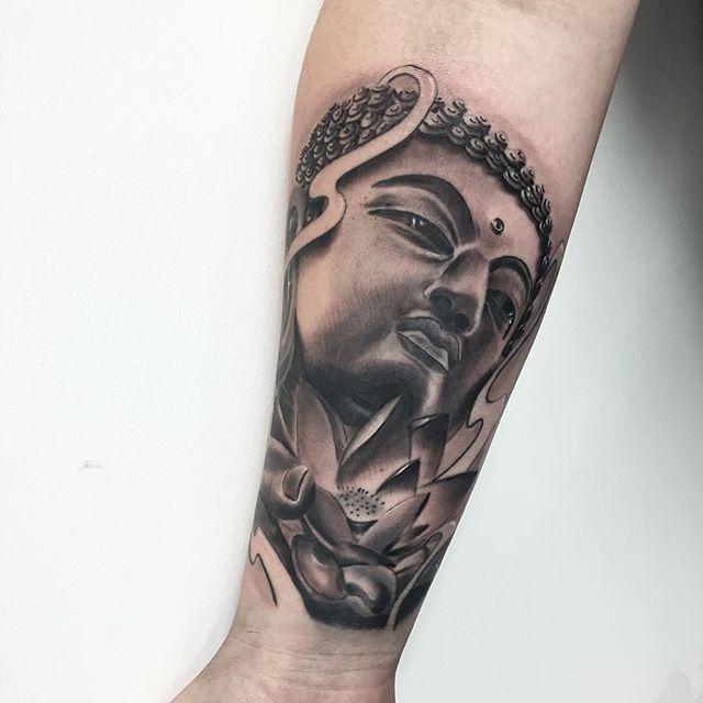 tatuaggio motivo religioso 65