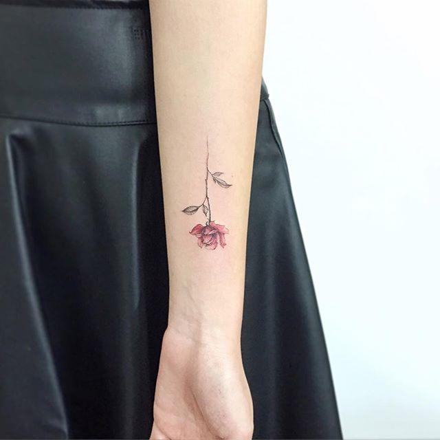 tatuaggio rosa 115