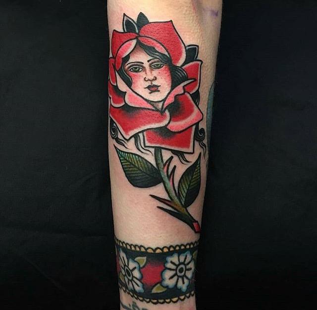 tatuaggio rosa 31