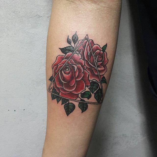 tatuaggio rosa 79