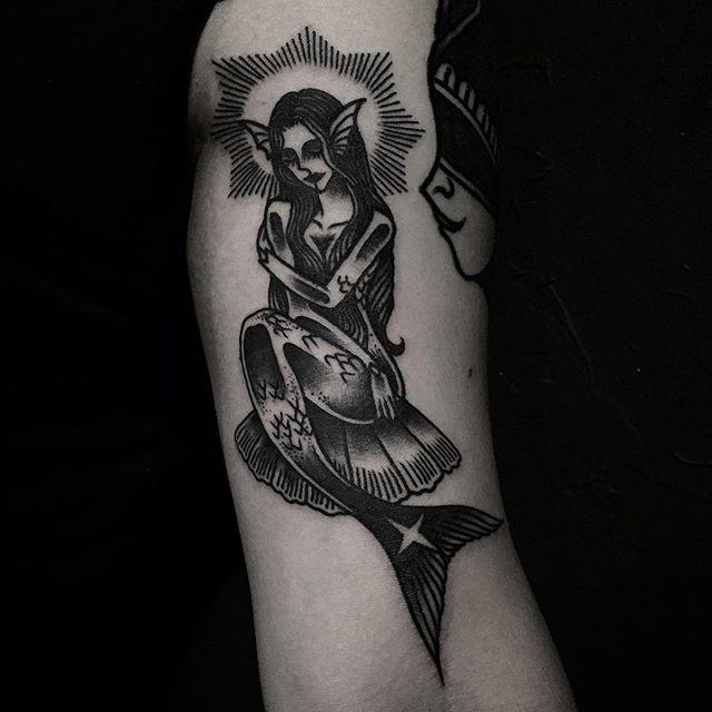tatuaggio sirena 69