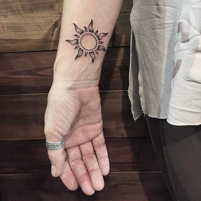 tatuaggio sole 27