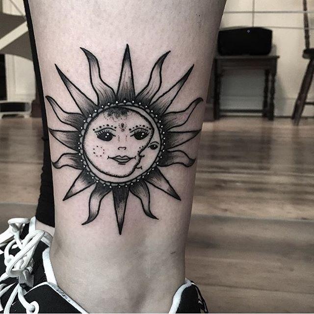 tatuaggio sole 49