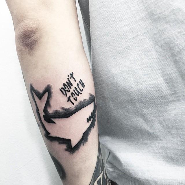 tatuaggio squalo 129
