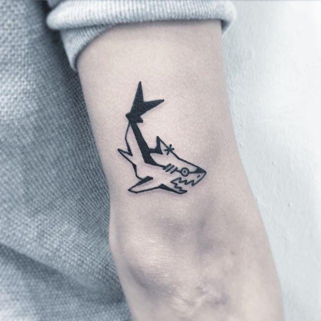 tatuaggio squalo 17