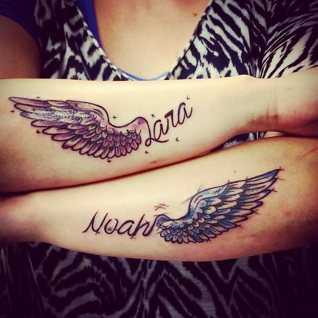 49 Tatuaggi di ali spiegate per donne