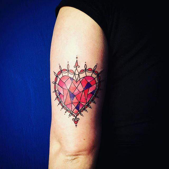 tatuaggio cuore 25