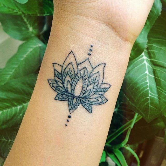 tatuaggio fiore di loto 91