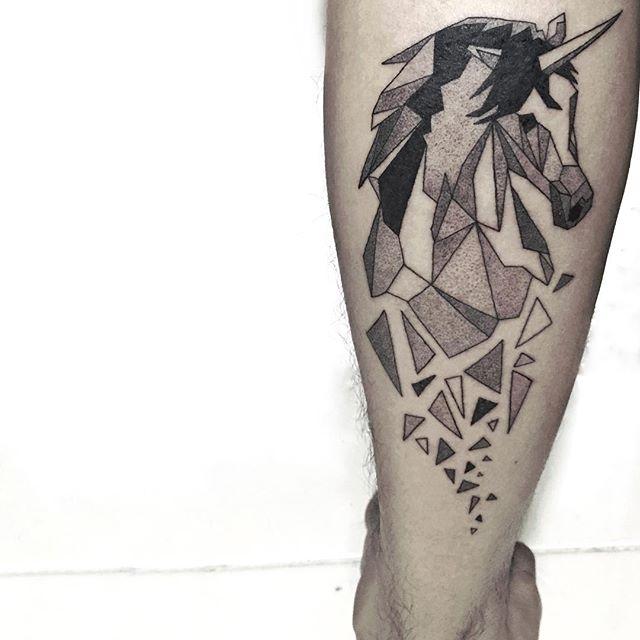 tatuaggio unicornio 127