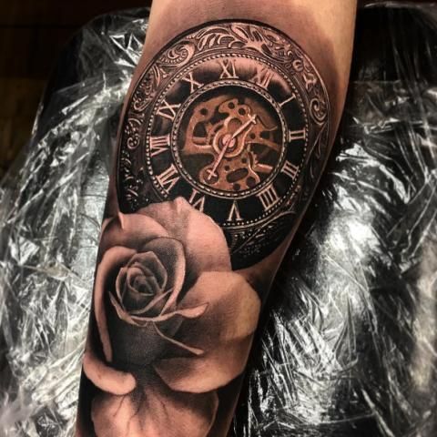 tatuaggio orologio 163