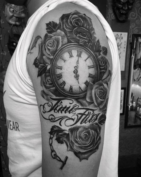tatuaggio orologio da taschino 45