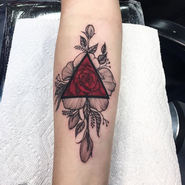 tatuaggio triangolo 177