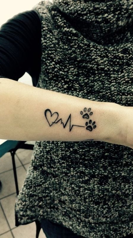 tatuaggio zampa di cane 253