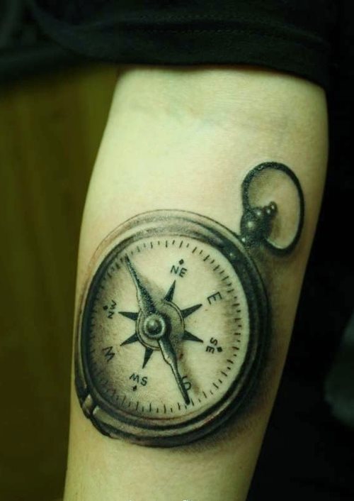 34 tatuaggio romantico braccio