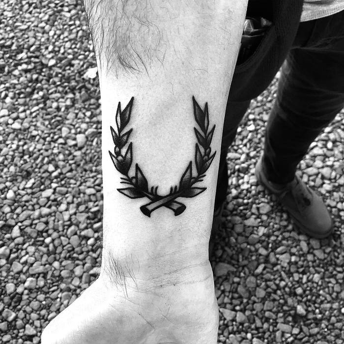 tatuaje ramo olivo 168