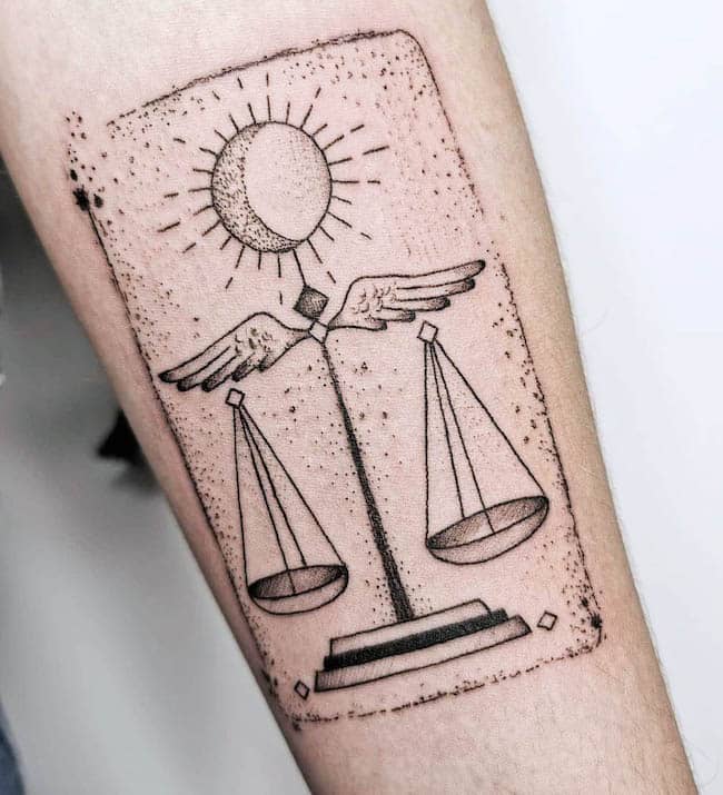 tatuaggio bilancia 50